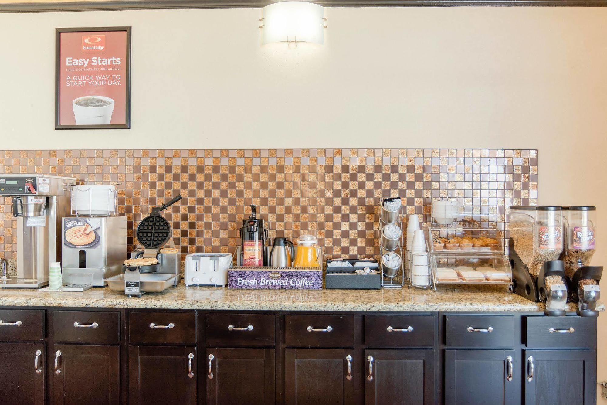 Homestay Inn & Suites Расселлвилл Экстерьер фото