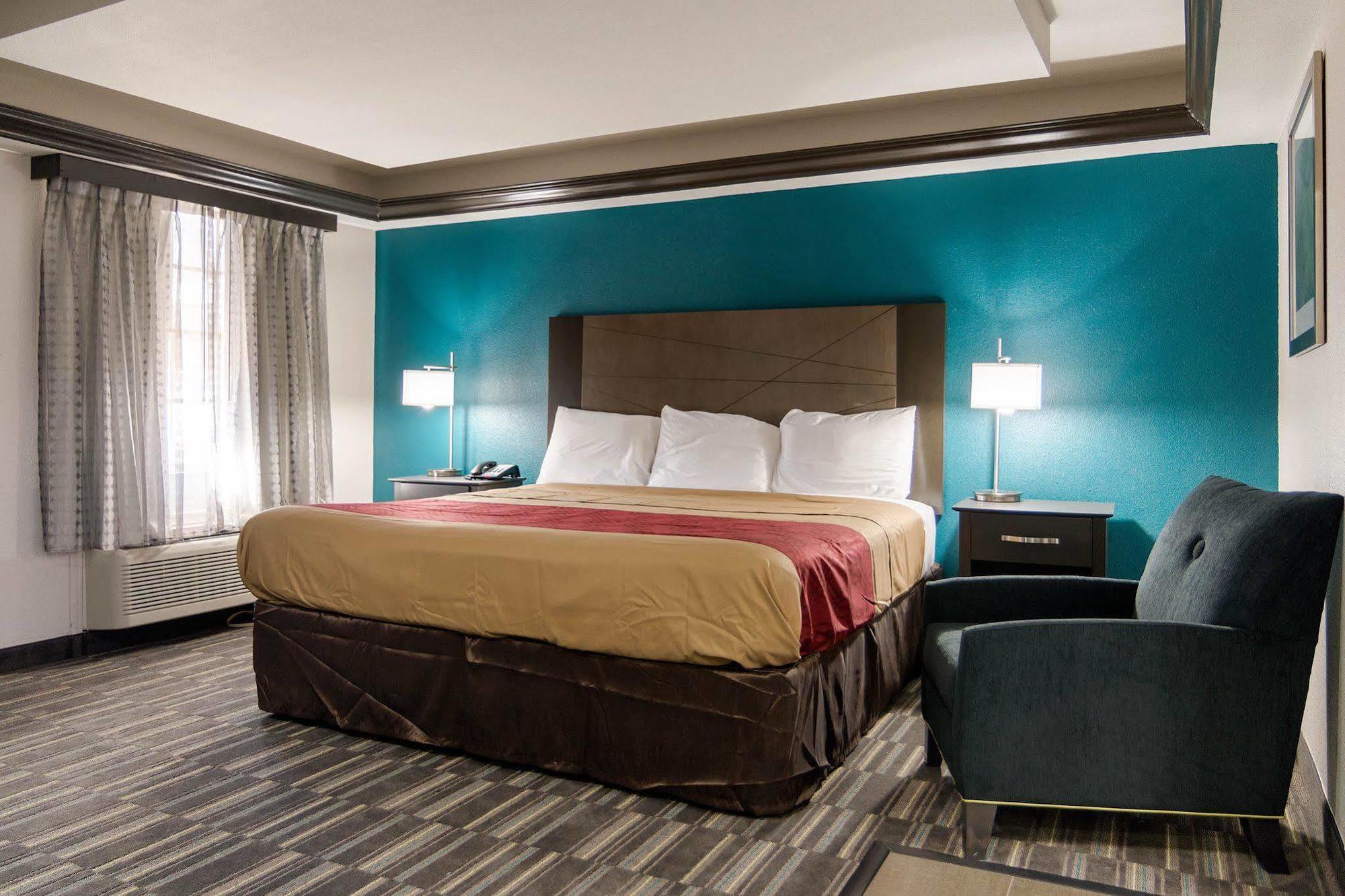 Homestay Inn & Suites Расселлвилл Экстерьер фото
