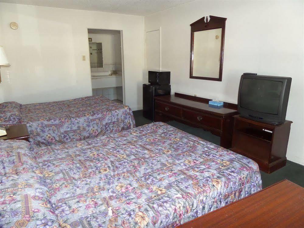 Homestay Inn & Suites Расселлвилл Экстерьер фото