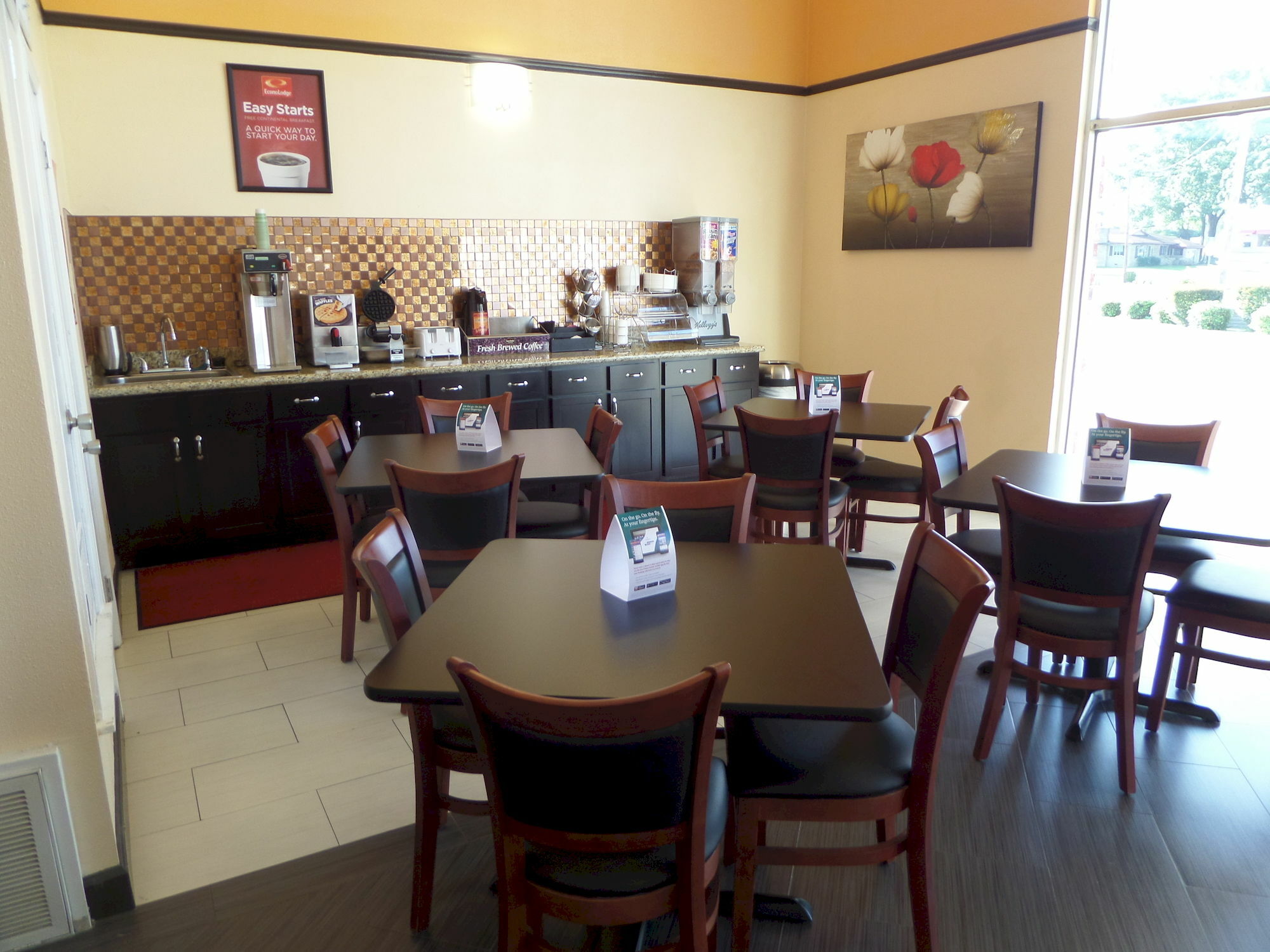 Homestay Inn & Suites Расселлвилл Экстерьер фото